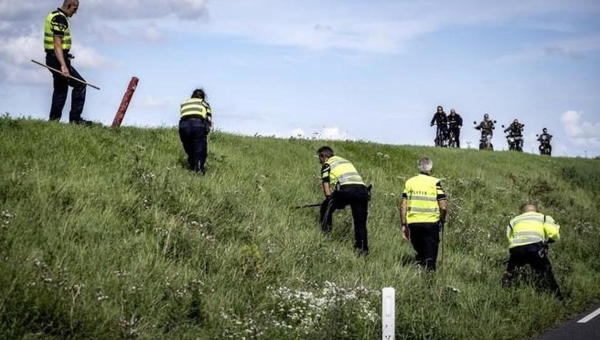 Verdachte doodrijden Tamar (14) krijgt verkeersboete omdat hij op telefoon keek